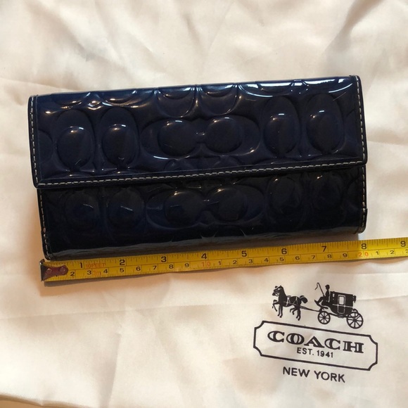 ❤️SOLD❤️: Coach Patent Leather Blue Wallet - Picture 5 of 6